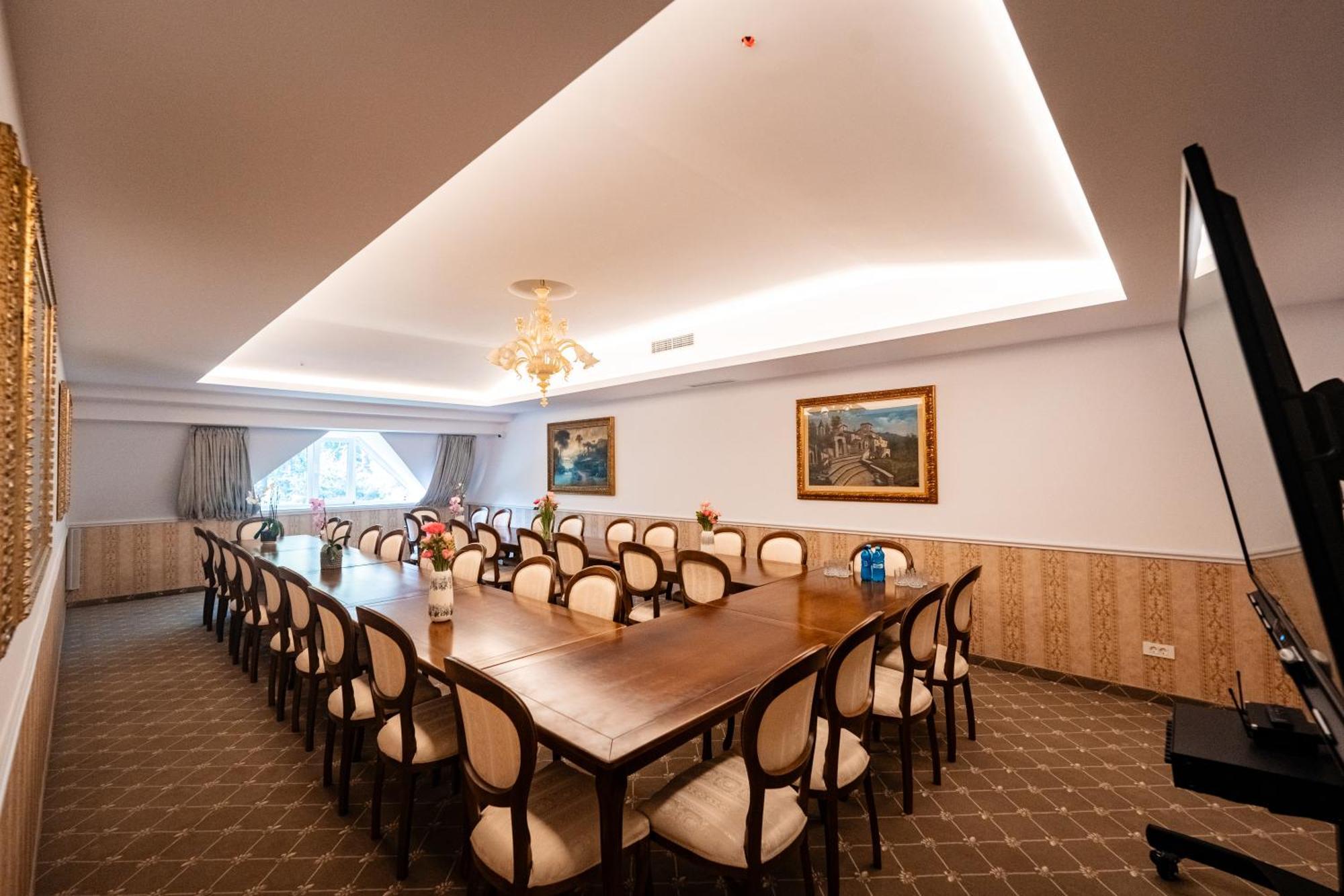 Carpentiere Arena Hotel Rasinari Luaran gambar