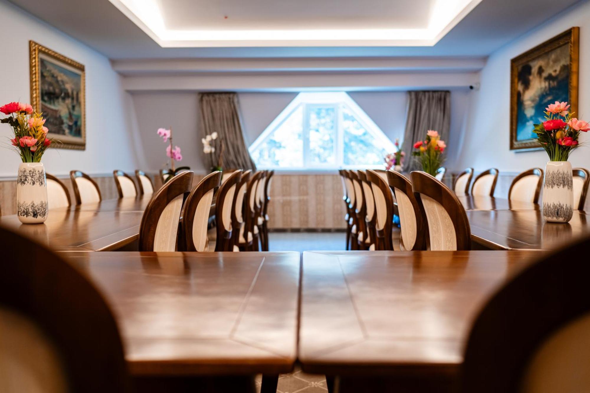Carpentiere Arena Hotel Rasinari Luaran gambar